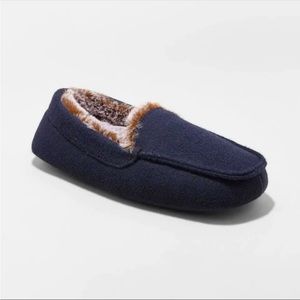 Boy’s Navy Blue Carmelo moccasin slippers size Big boys 2/3 Medium New